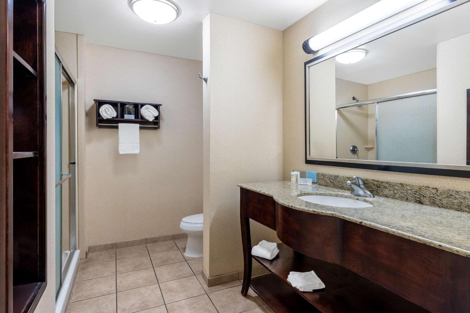 Hampton Inn & Suites Sacramento-Elk Grove Laguna I-5 Екстериор снимка