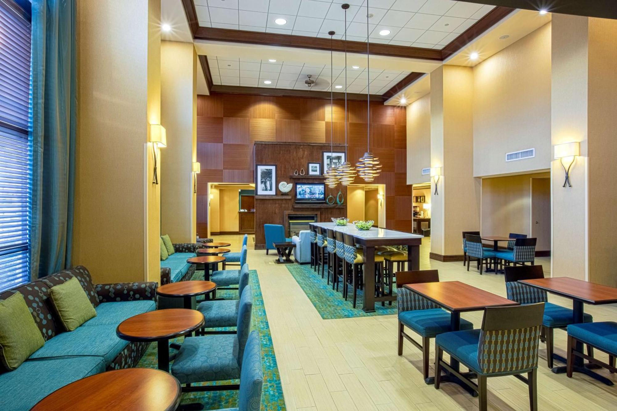 Hampton Inn & Suites Sacramento-Elk Grove Laguna I-5 Екстериор снимка