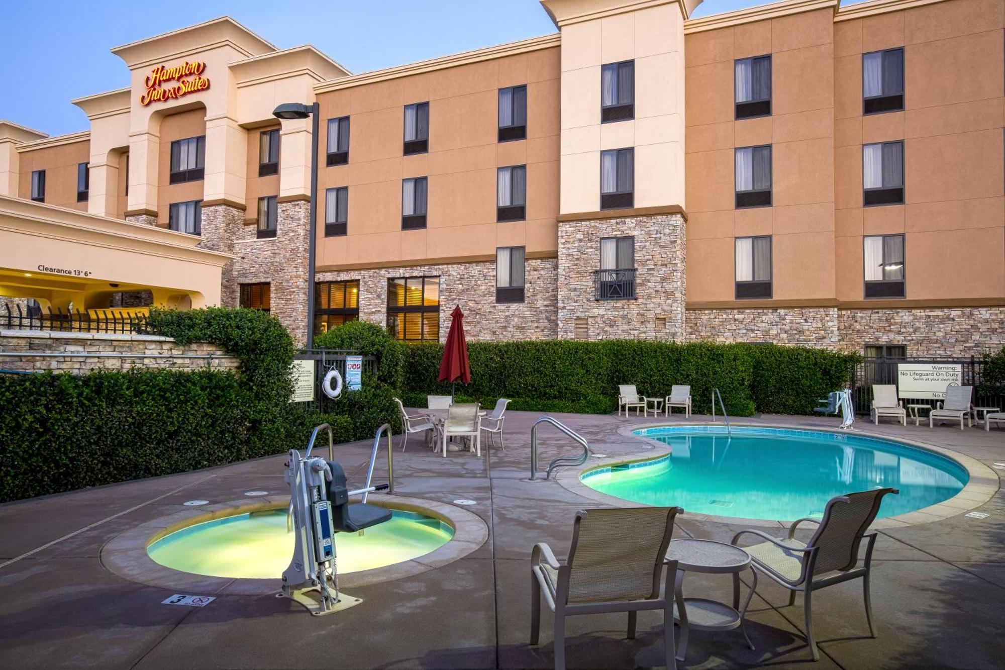 Hampton Inn & Suites Sacramento-Elk Grove Laguna I-5 Екстериор снимка